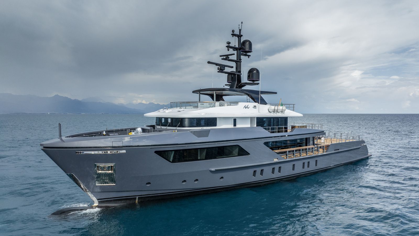 47m | Sanlorenzo | Studio Indigo | Francesco Paszkowski